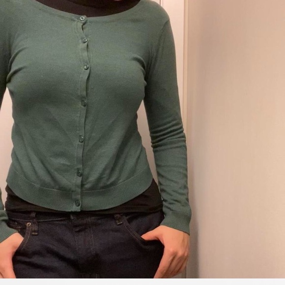 Green cardigan - Picture 3 of 3